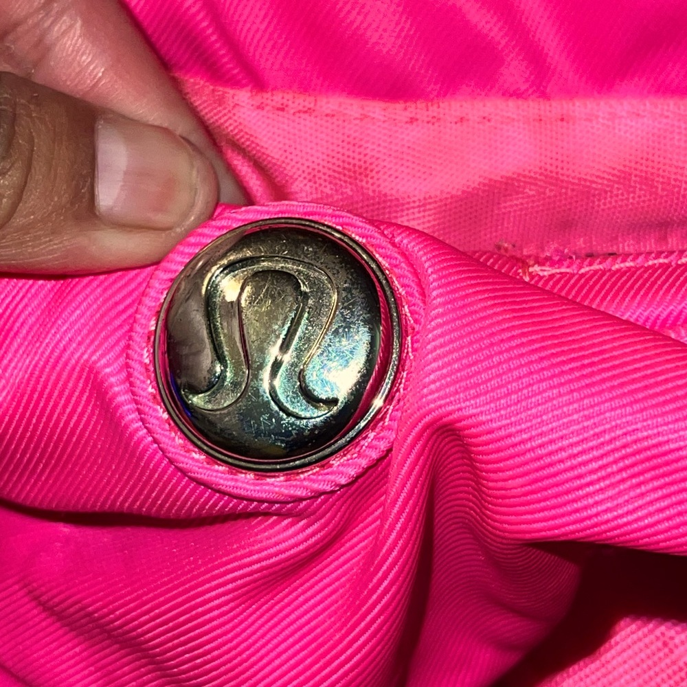 Lululemon hot pink duffle gym bag